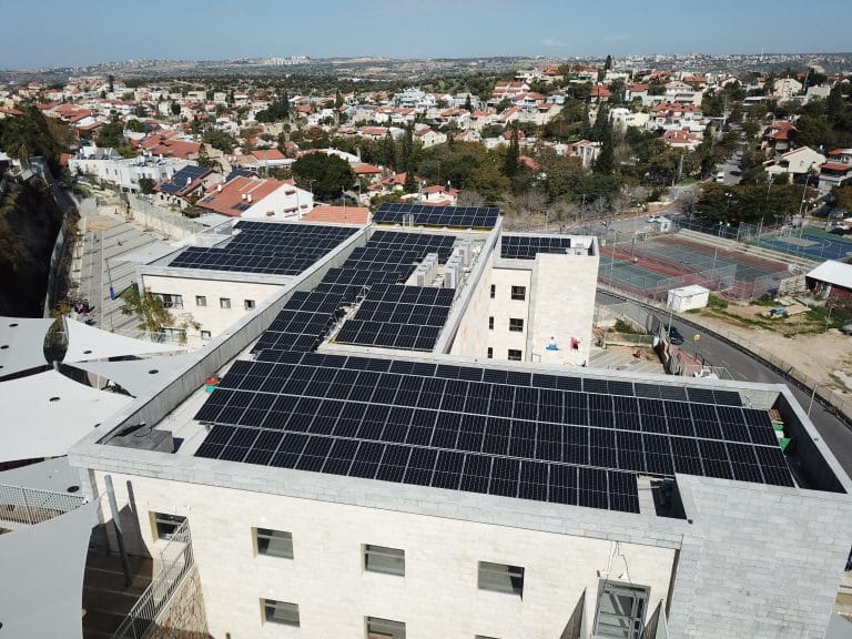 חברה להתקנת מערכות אנרגיה סולארית